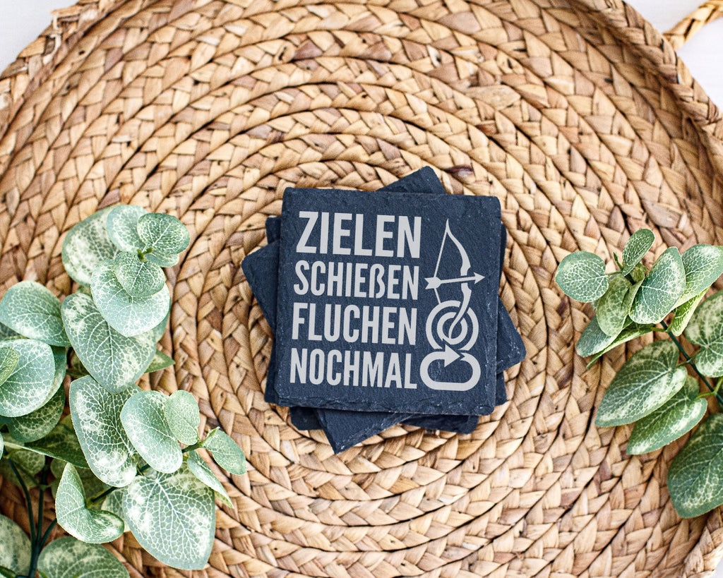Schiefer Untersetzer Zielen Schießen Fluchen Nochmal - Lustiges Gesche – Bild 3